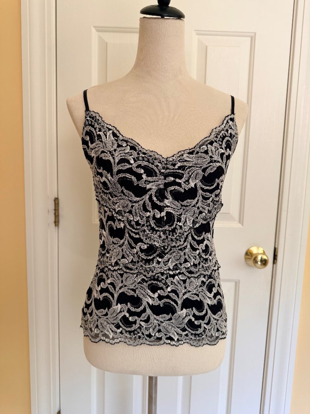 BOSTON PROPER black white lace camisole tank, stretchy, sz XS
